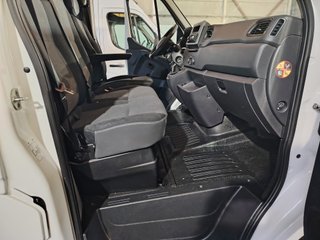 Nissan NV400 2020