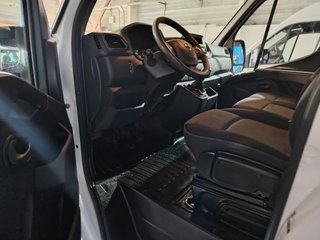 Nissan NV400 2020