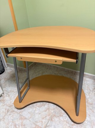 Mesa de escritorio madera y metal