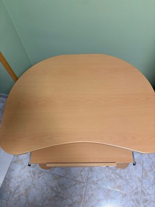 Mesa de escritorio madera y metal