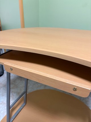 Mesa de escritorio madera y metal