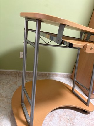 Mesa de escritorio madera y metal