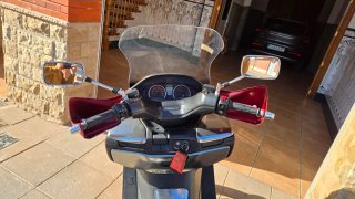 Suzuki Burgman 400cc Maxi Scooter
