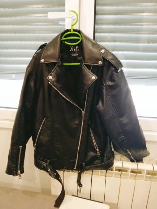 Chaqueta Zara Oversize Cuero Negra