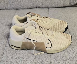 Zapatillas Nike Beige/Negras