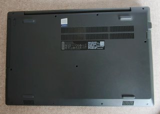 Portátil Lenovo V330