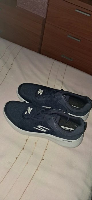 Zapatillas Skechers Go Walk Negras y Grises