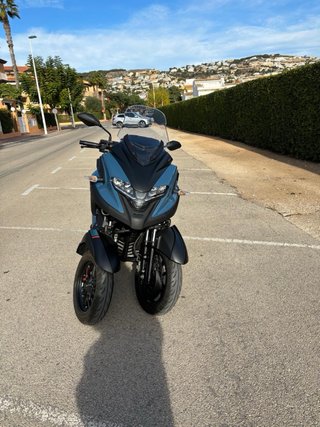 Yamaha Tricity Azul Maxi-Scooter