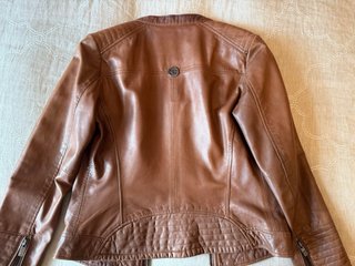 Chaqueta de piel marrón mujer