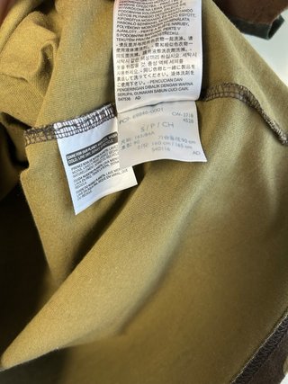 Levi's Camiseta Camuflaje Talla S