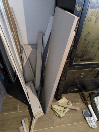 Se regalan planchas aglomerado para armario