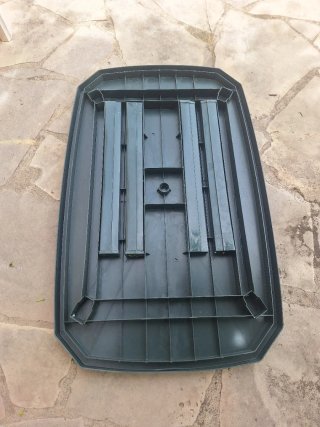 Tavolo da giardino in plastica verde