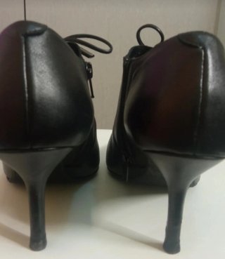 Zapatos de tacón de piel negros