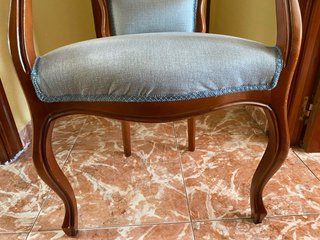 Butaca clásica madera y tapizado verde