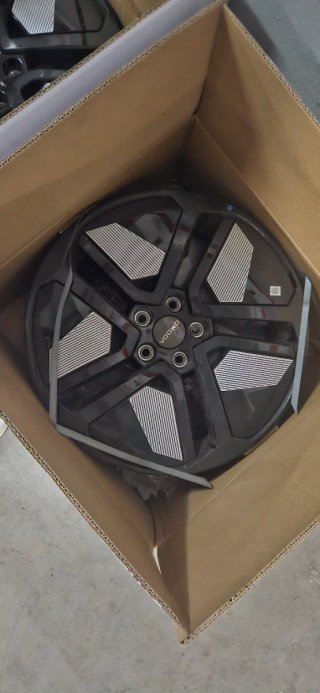 Llantas Omoda 5 HEV 18" 2026