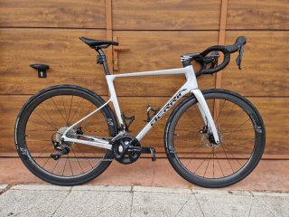 Berria Belador Carbono + Potenciómetro. Talla M