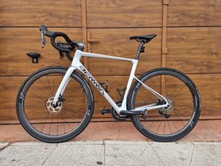 Berria Belador Carbono + Potenciómetro. Talla M