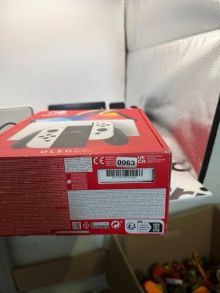 Nintendo Switch OLED 64GB + Scatola