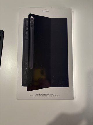 Galaxy Tab S10 Plus con funda teclado original