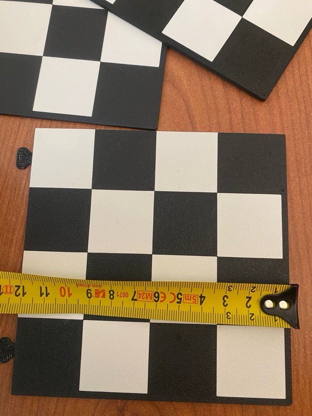 Tablero de ajedrez + piezas + caja
