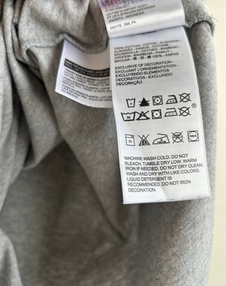 Camiseta Levi's Gris Talla L
