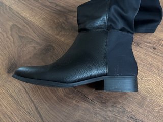Botas altas negras