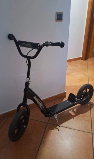 Patinete Scooter Negro de niños de 5 a 12 años