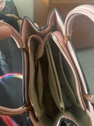 Bolso rosa moderno con estampado