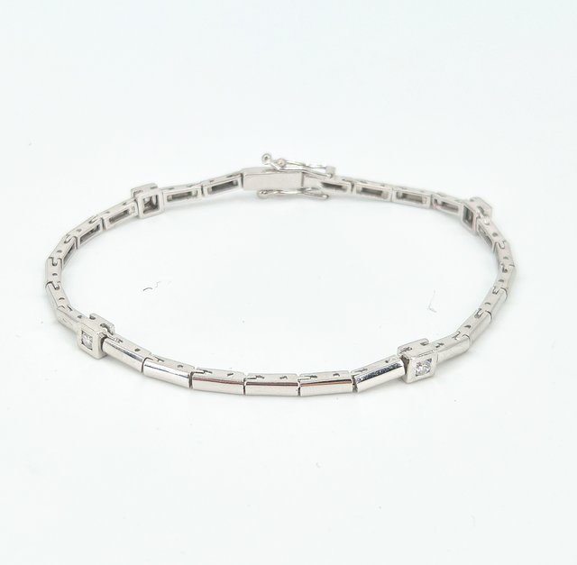 048-05-00215 Pulsera Oro Blanco 18K con Diamantes