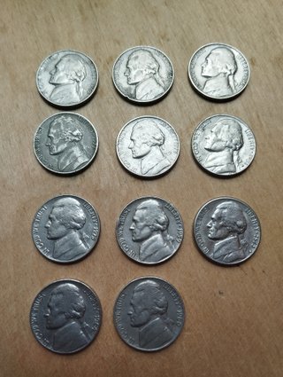 Monedas de 5 centavos de EE. UU.