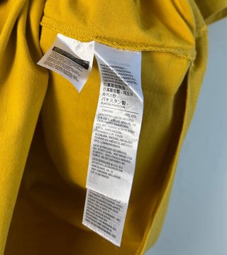 Camiseta Levi's Mostaza Bordada L
