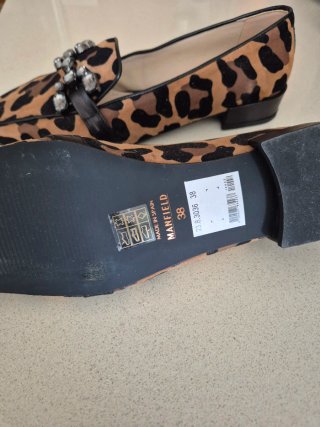 Mocasines  animal print con detalles de  pedrería