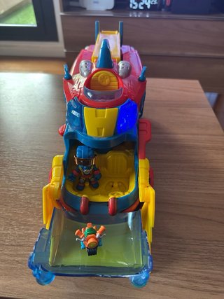 Camión Superthings Rescue Truck