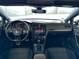 GOLF R7,5 19' TECHO PRETORIA DYNAUDIO HISTORIALVW