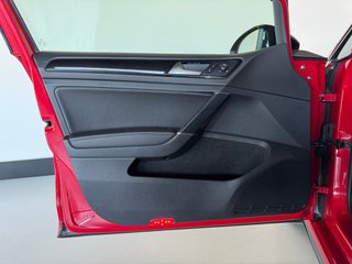GOLF R7,5 19' TECHO PRETORIA DYNAUDIO HISTORIALVW