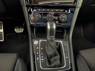 GOLF R7,5 19' TECHO PRETORIA DYNAUDIO HISTORIALVW