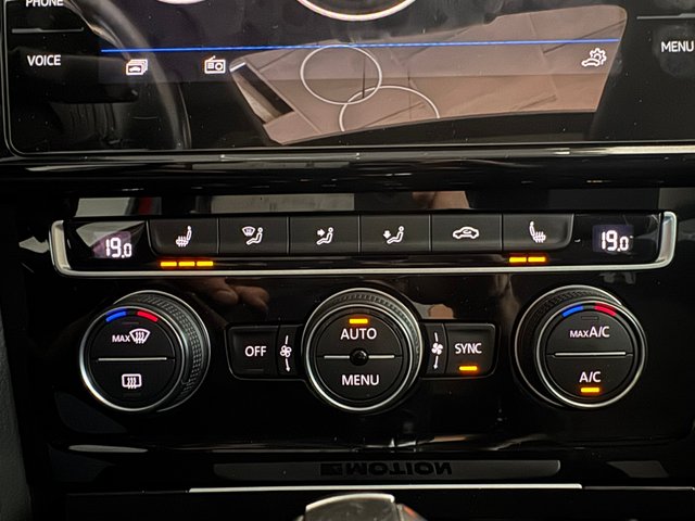 GOLF R7,5 19' TECHO PRETORIA DYNAUDIO HISTORIALVW