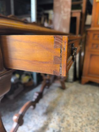 Mesa escritorio madera maciza estilo español