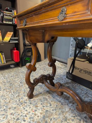 Mesa escritorio madera maciza estilo español