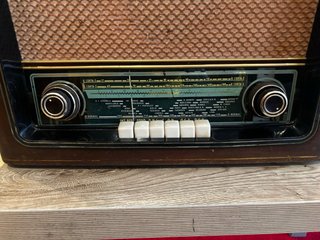 Radio Tocadiscos Vintage Askar GR-461