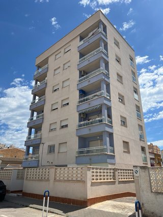 TRASTERO en TORREVIEJA para ALMACÉN