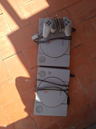2x PlayStation 1 (PS1) Gris