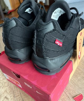 Nike Air Max 95 Negras