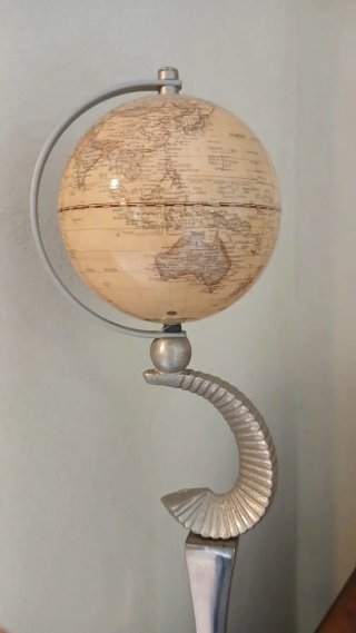 Escultura esfera Globo