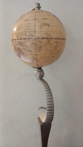 Escultura esfera Globo