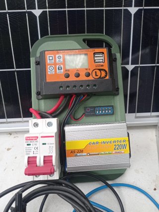 Kit Solar Varta con Inversor Panel y Batería AGM