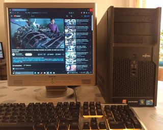 PC Fujitsu ESPRIMO Negro/Gris