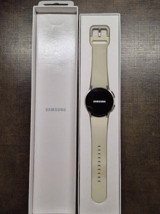 Samsung Galaxy Watch 6 Beige + cinturini
