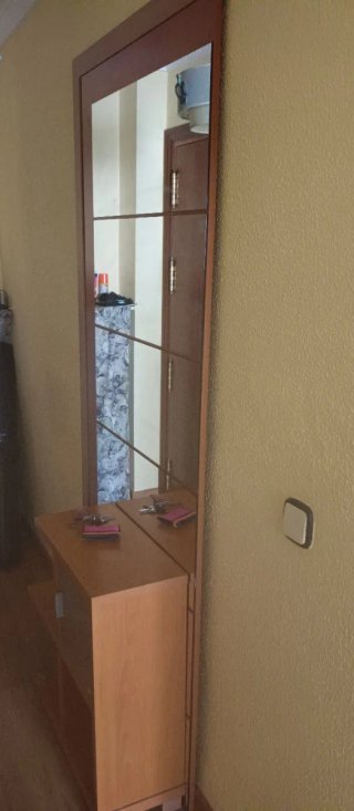 Mobile ingresso con specchio