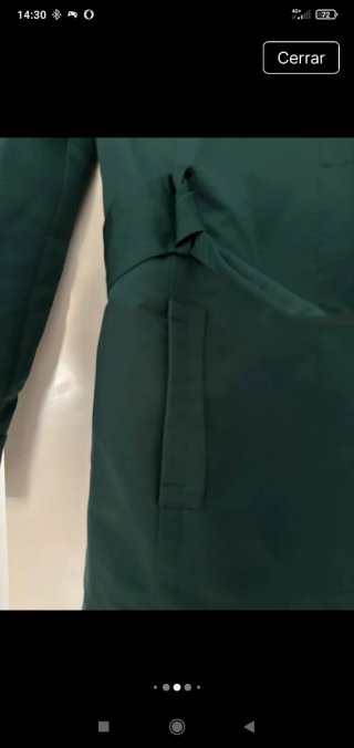 Gabardina verde Mango